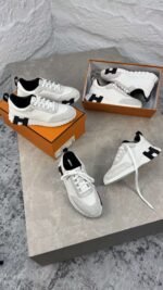 HERMES BOUCING - WHITE & DEEP BLUE