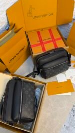 LOUIS VUITTON - SACS MESSENGER OUTDOOR