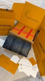 LOUIS VUITTON - SAC CITY KEEPALL GRAPHITE - Image 2