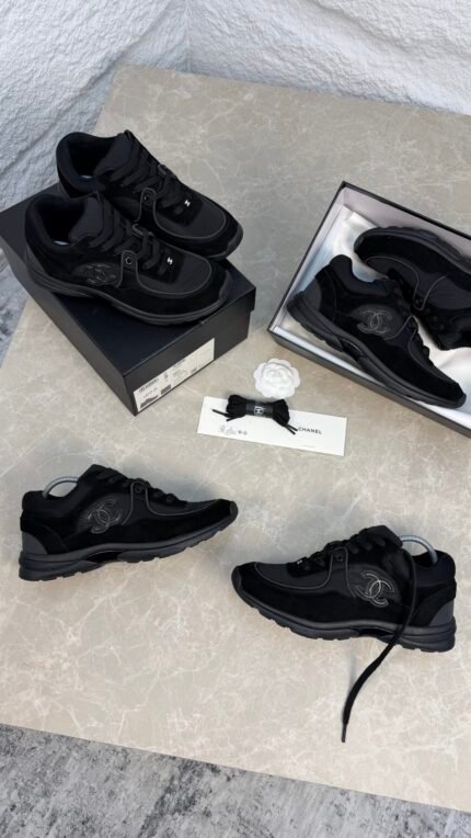 CHANEL RUNNER - BLACK