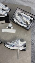 CHANEL RUNNER - GREY METAL - Image 4