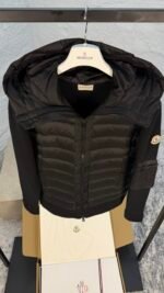 MONCLER Cardigan - Zippé Matelassé - Image 2