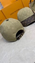 LOUIS VUITTON Get Ready – Beige - Image 4