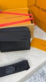 LOUIS VUITTON - FASTLINE BLACK - Image 3