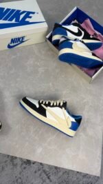 NIKE Travis Scott x Air Jordan 1 Low - Scott x Fragment - Image 2