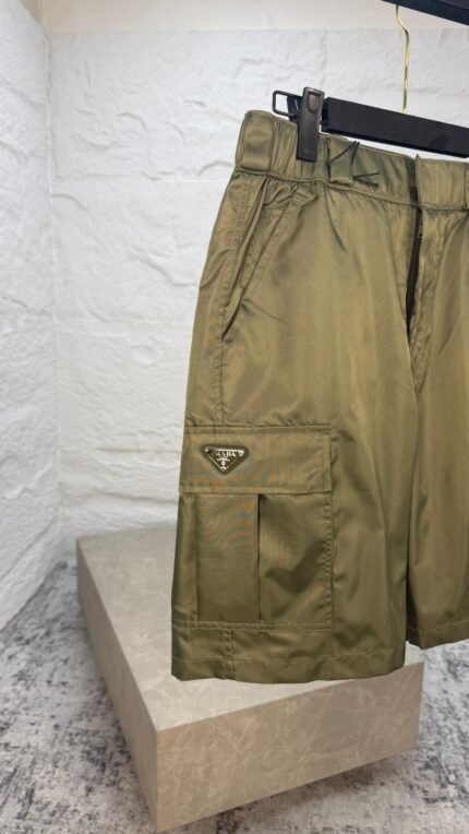 SHORT PRADA GREEN