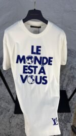 LV - LE MONDE EST À VOUS - Image 2