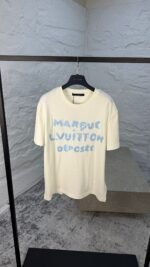 LV - Le Monde Est À Vous